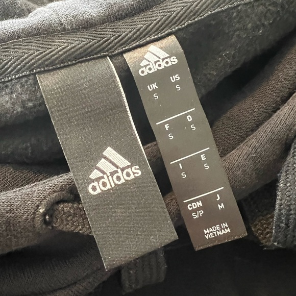 Unisex Adidas Sweatshirt - Picture 3 of 3